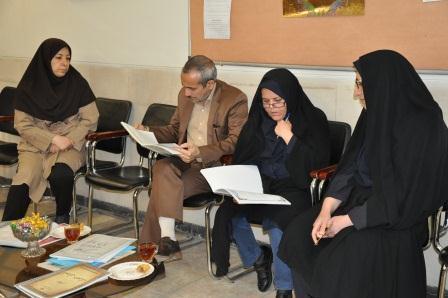 بررسی اداره از فعالیت های مدرسه طبق شاخصهای ارزیابی 