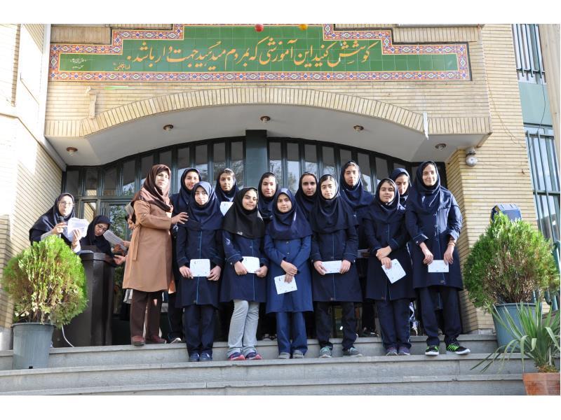 تقدیر از دانش آموزان در روز سمپاد3 (کارت هدیه)