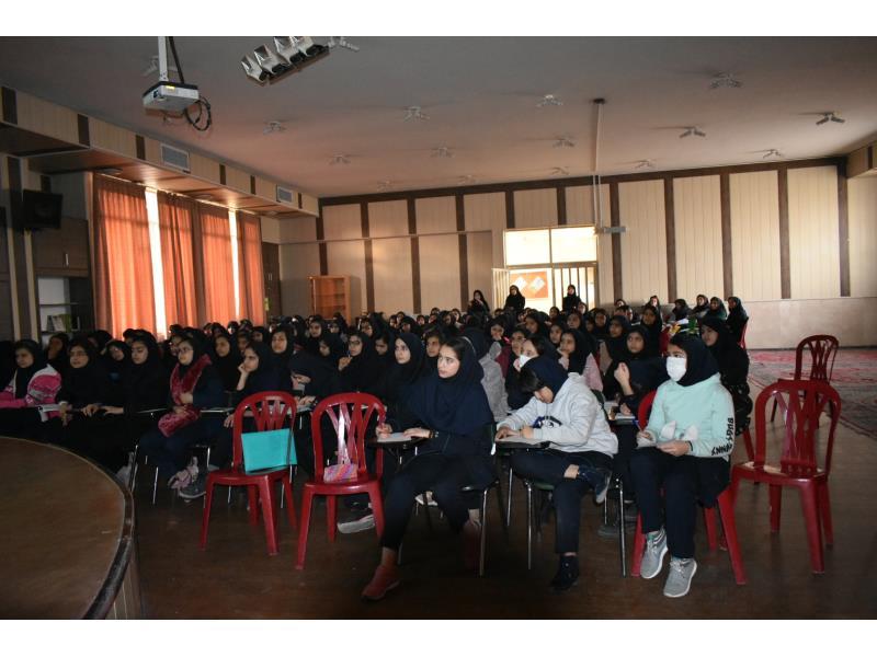 کارسوق هنر در طبیعت