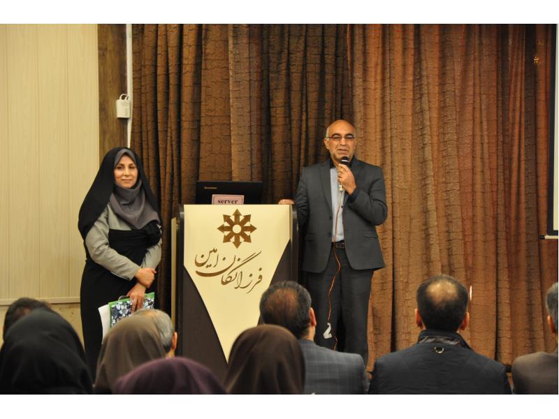 شورای مشترک دبیران و انجمن اولیا مربیان دیماه و تقدیر از پژوهشگران