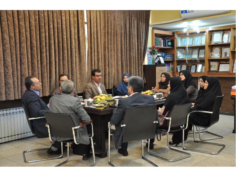 اولین جلسه انجمن اولیا و مربیان 97-96